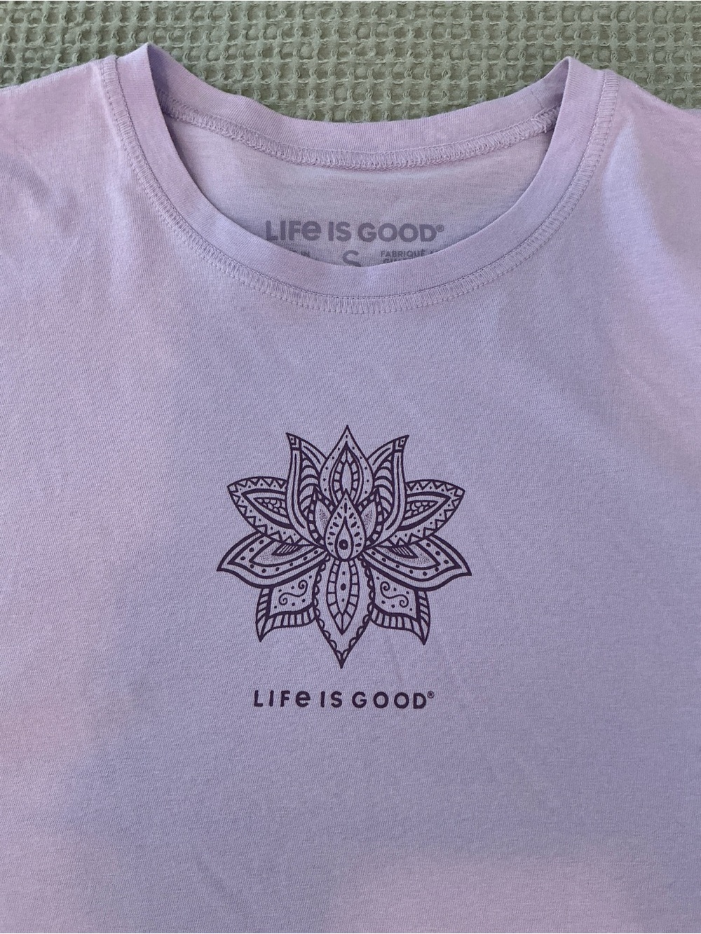 Life Is Good Lavender Short-Sleeve Tee with Lotus Graphic size Small - Picture 4 of 7